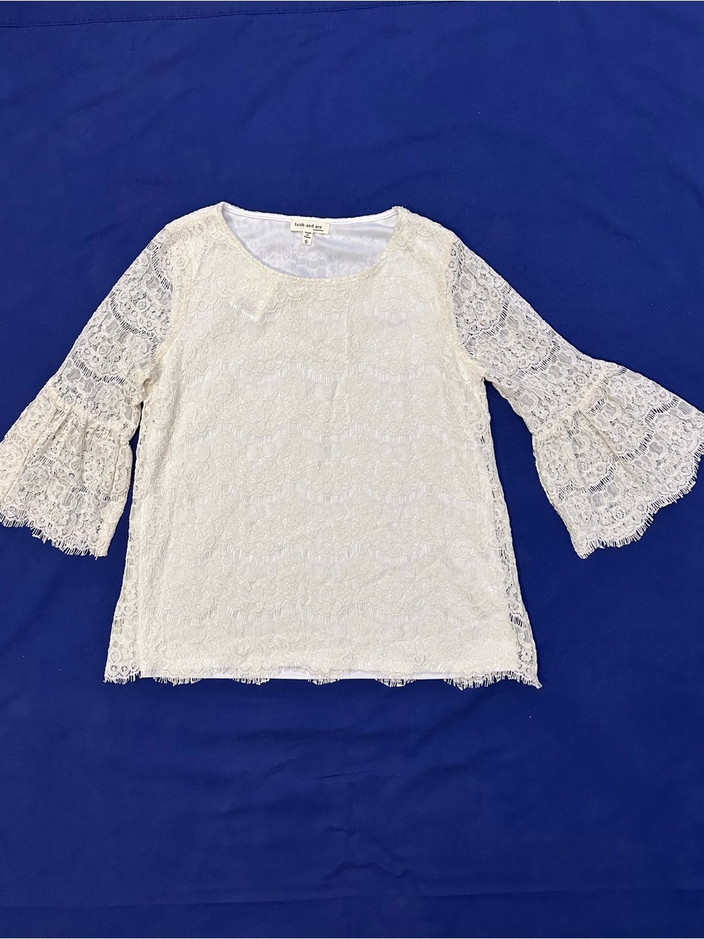 NWT Faith and Joy Ivory Lace Bell Sleeve Top Boho Fairycore Small Bohemian